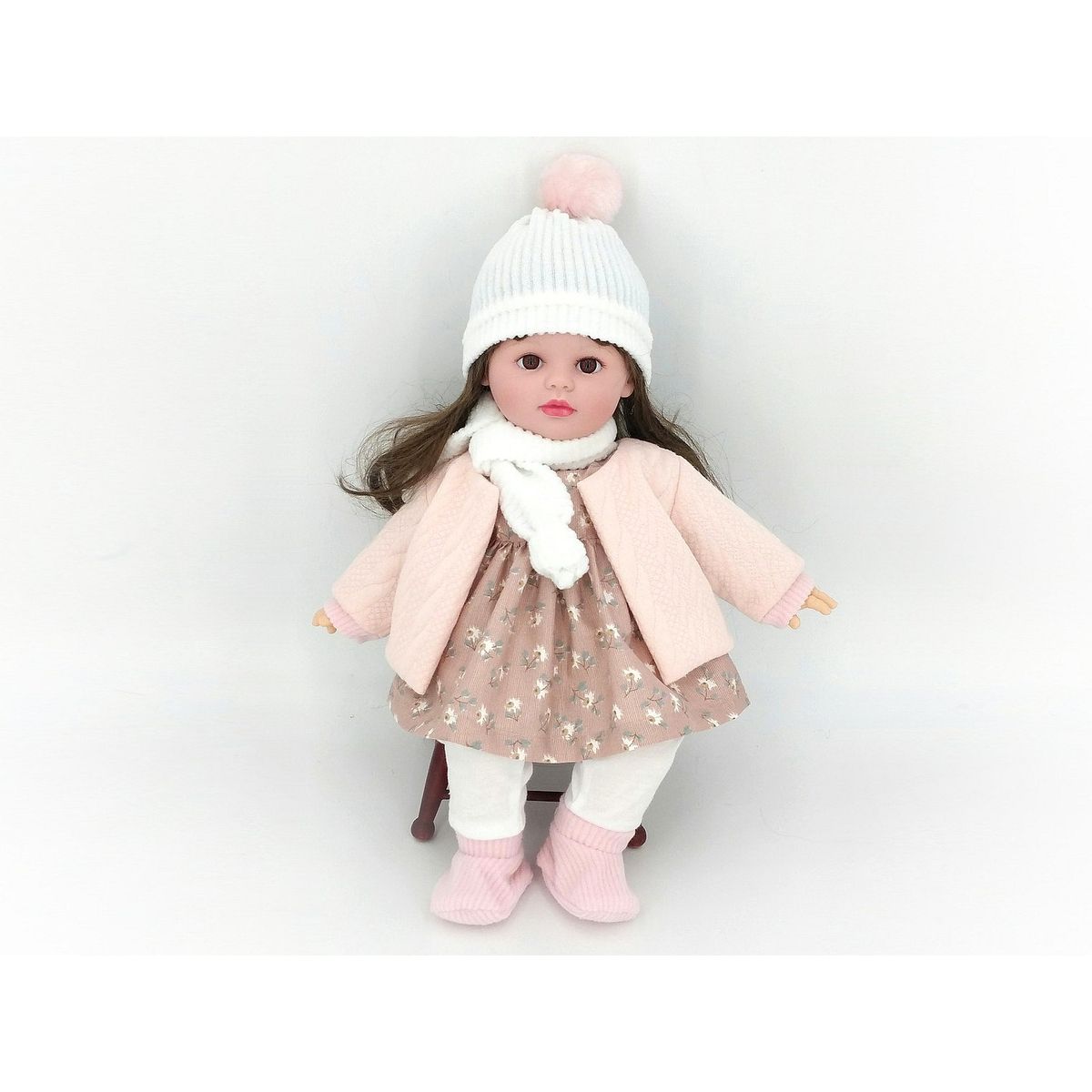 Lalka w zimowym ubranku, z dźwiękiem: śpiewa i mówi po polsku [mm:] 400 Adar (526235)